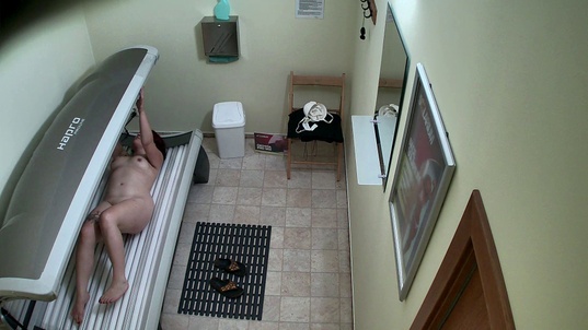 3. Download full pics of Chubby Girl Exposed in the Solarium from czechsolarium.com