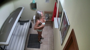 6. Download full pics of Mature Busty Babe Exposed from czechsolarium.com