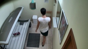 1. Download full pics of Brunette's Solarium Exposé from czechsolarium.com