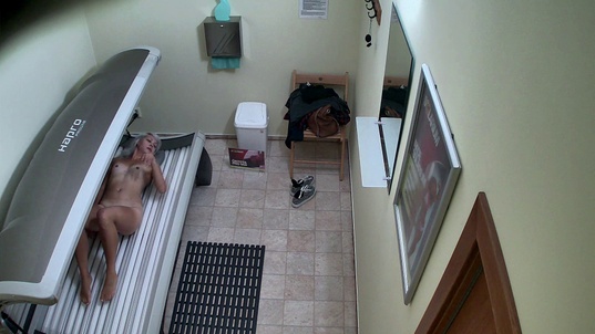 3. Download full pics of Teen in Solarium—Caught Unknowingly from czechsolarium.com