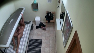 3. Download full pics of Morena safada exposta no solário from czechsolarium.com