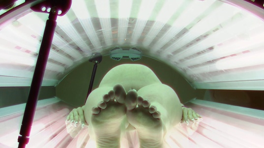 4. Download full pics of Exploited: Pregnant Girl in Solarium from czechsolarium.com