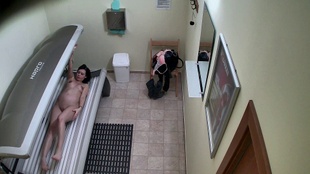 5. Download full pics of 被利用：日光浴房里的孕妇 from czechsolarium.com