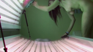 4. Download full pics of Hot Teen in Solarium—Unaware from czechsolarium.com