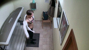 6. Download full pics of サンルームの熟女——知らぬ間に撮影された from czechsolarium.com