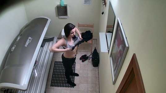 6. Download full pics of Naughty Girl Exposed in the Solarium from czechsolarium.com