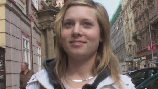 2. Download full pics of Public WC with Julie from czechstreets.com