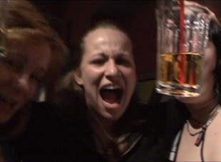 3. Download full pics of New Year's Eve angel from czechstreets.com