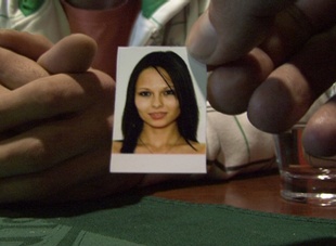 1. Download full pics of Teste de fidelidade - Monika from czechstreets.com