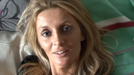 5. Download full pics of Horny MILF from czechstreets.com