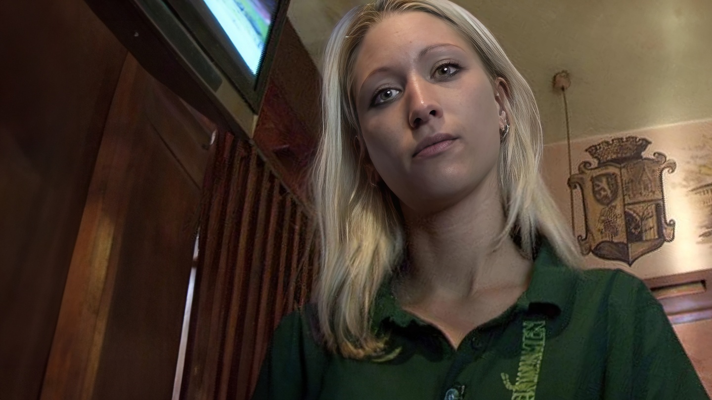 潮吹きウェイトレス