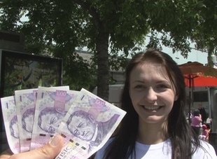 3. Download full pics of Kráska v akci from czechstreets.com