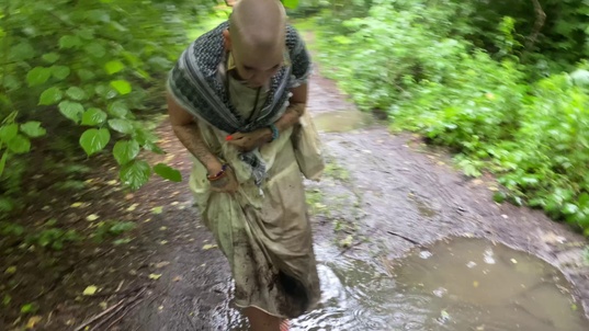 12. Download full pics of Bald Rebel from czechstreets.com