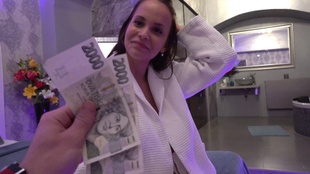 4. Download full pics of 与巨乳尤物环游世界 from czechstreets.com