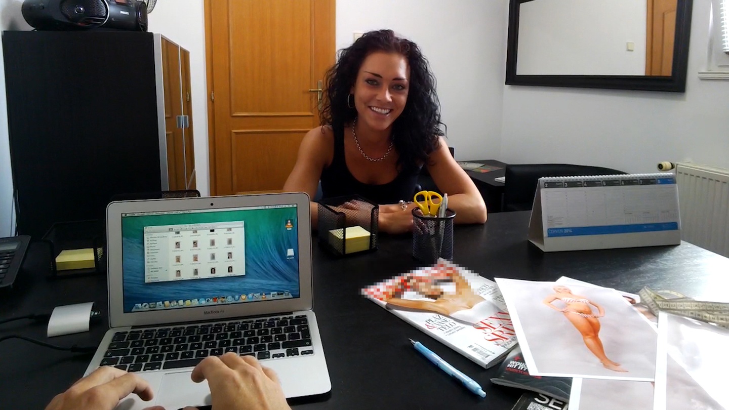 Linda : Une sale pute brune te sert tout