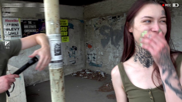 1. Download full pics of Anything for Cash from extremestreets.com