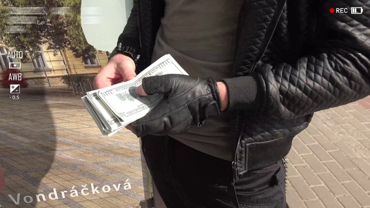 11. Download full pics of 自私的妓女 from extremestreets.com