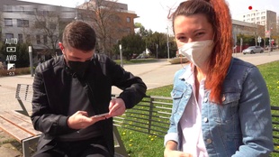 2. Download full pics of Piment fort dans le cul Défi de 10 000 USD from extremestreets.com