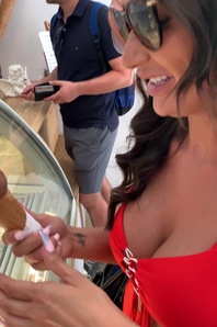 4. Download full pics of La princesa Jas fijó una fecha a través de Glamino.com from glaminogirls.com