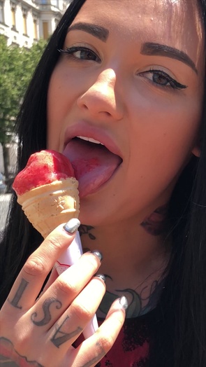 2. Download full pics of Adel has real heart's from glaminogirls.com