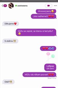 2. Download full pics of Feliz Natal da Zeetweens from glaminogirls.com