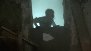 4. Download full pics of O demônio da mente from horrorporn.com