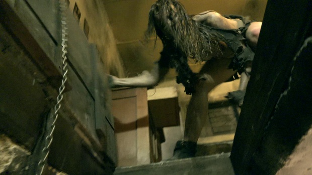 6. Download full pics of Evil Dead from horrorporn.com