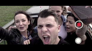 1. Download full pics of Psicopata mascarado from horrorporn.com