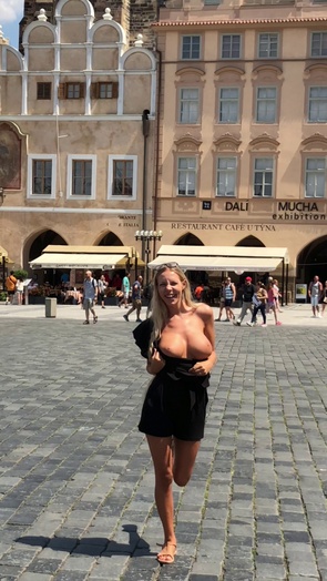 2. Download full pics of Big tits heading to Prague from lifepornstories.com