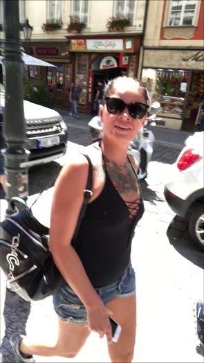 1. Download full pics of Game of Throne winner from lifepornstories.com