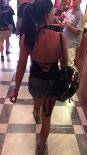 6. Download full pics of Game of Throne winner from lifepornstories.com