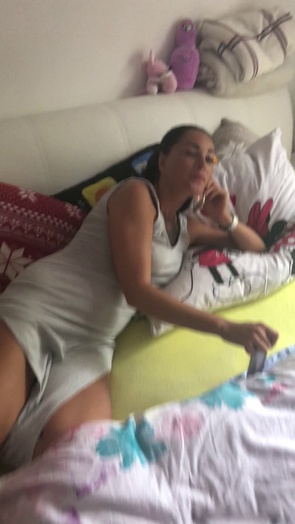 1. Download full pics of Hai bisogno di una colazione adeguata from lifepornstories.com