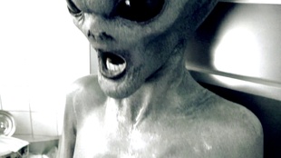 9. Download full pics of Roswell UFO (movieporn.com) from movieporn.com