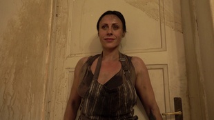 9. Download full pics of Hospitalité perverse from perversefamily.com