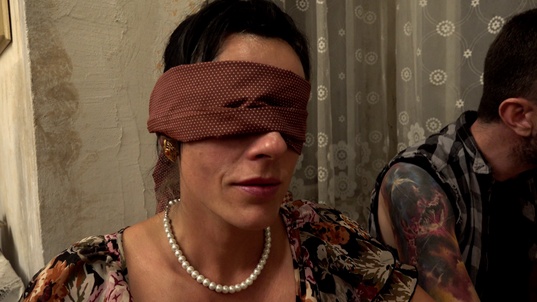 1. Download full pics of Подарок Сьюзан на день рождения from perversefamily.com