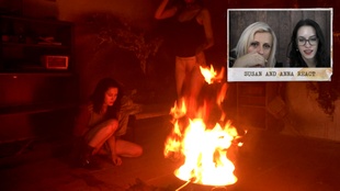 9. Download full pics of 与安娜和布列塔尼的对话 from perversefamily.com