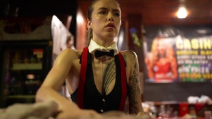 1. Download full pics of Vitória perversa no pôquer from perversefamily.com