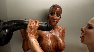 1. Download full pics of Две блондинки обожают заглатывать большие порции from powerfetish.com