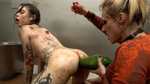 1. Download full pics of La rosa anal de Eden Ivy from powerfetish.com