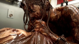 5. Download full pics of Fisting anal com os pés from powerfetish.com