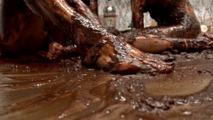 1. Download full pics of 肮脏的屁股游戏 from powerfetish.com