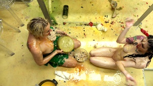 5. Download full pics of Бриттани Бардо любит ноги в анале from powerfetish.com