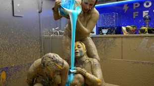 3. Download full pics of 阴道脱垂和灌肠 from powerfetish.com