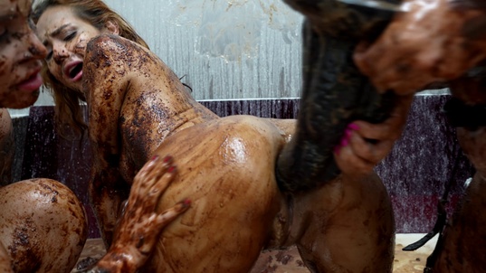 7. Download full pics of Veronica Leal Latina Prolapse from powerfetish.com