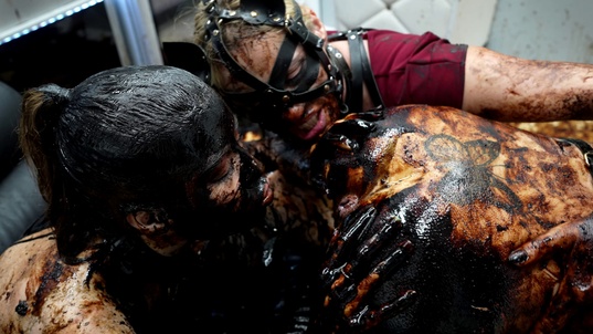 12. Download full pics of Schokoladen-Anal-Spritzen from powerfetish.com