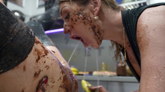 8. Download full pics of Elen Million's double prolapse from powerfetish.com