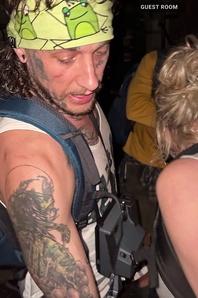 4. Download full pics of Day 1 - Room Tour from r51.com