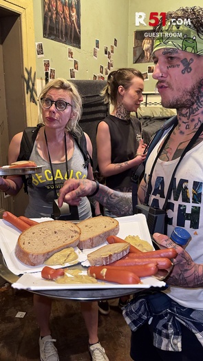 8. Download full pics of Day 1 - Room Tour from r51.com