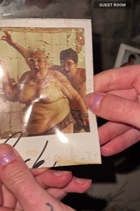 9. Download full pics of Day 1 - Room Tour from r51.com