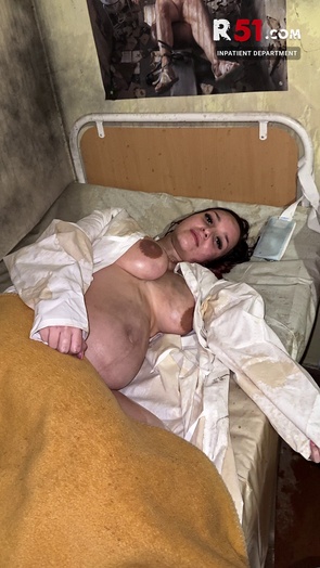 4. Download full pics of Day 7 - Fucked Lady in the Inpatient Ward from r51.com